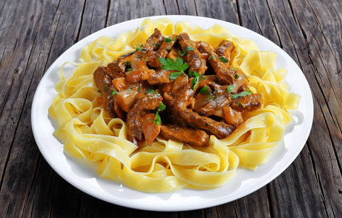 Slow Cooker Beef Ragout on Pasta